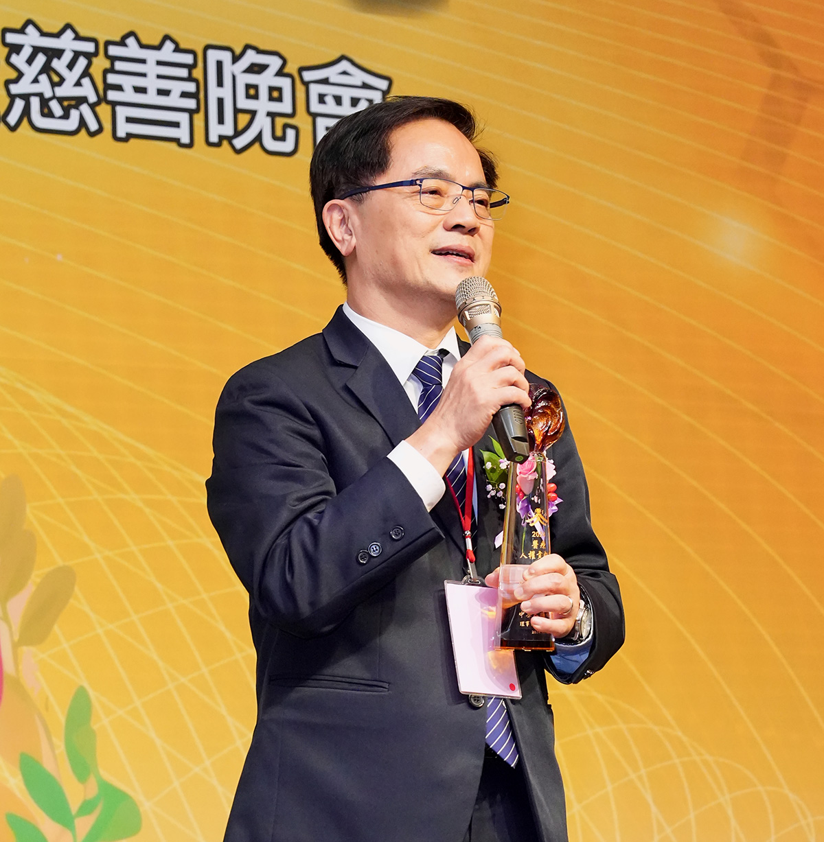 林欣榮院長感恩全院同仁努力打拚，秉持證嚴上人慈悲大願，以濟弱扶貧、提升東區健康福祉為目標，近年更為罕見疾病患者開創中西醫精準醫療元年的成果展現。