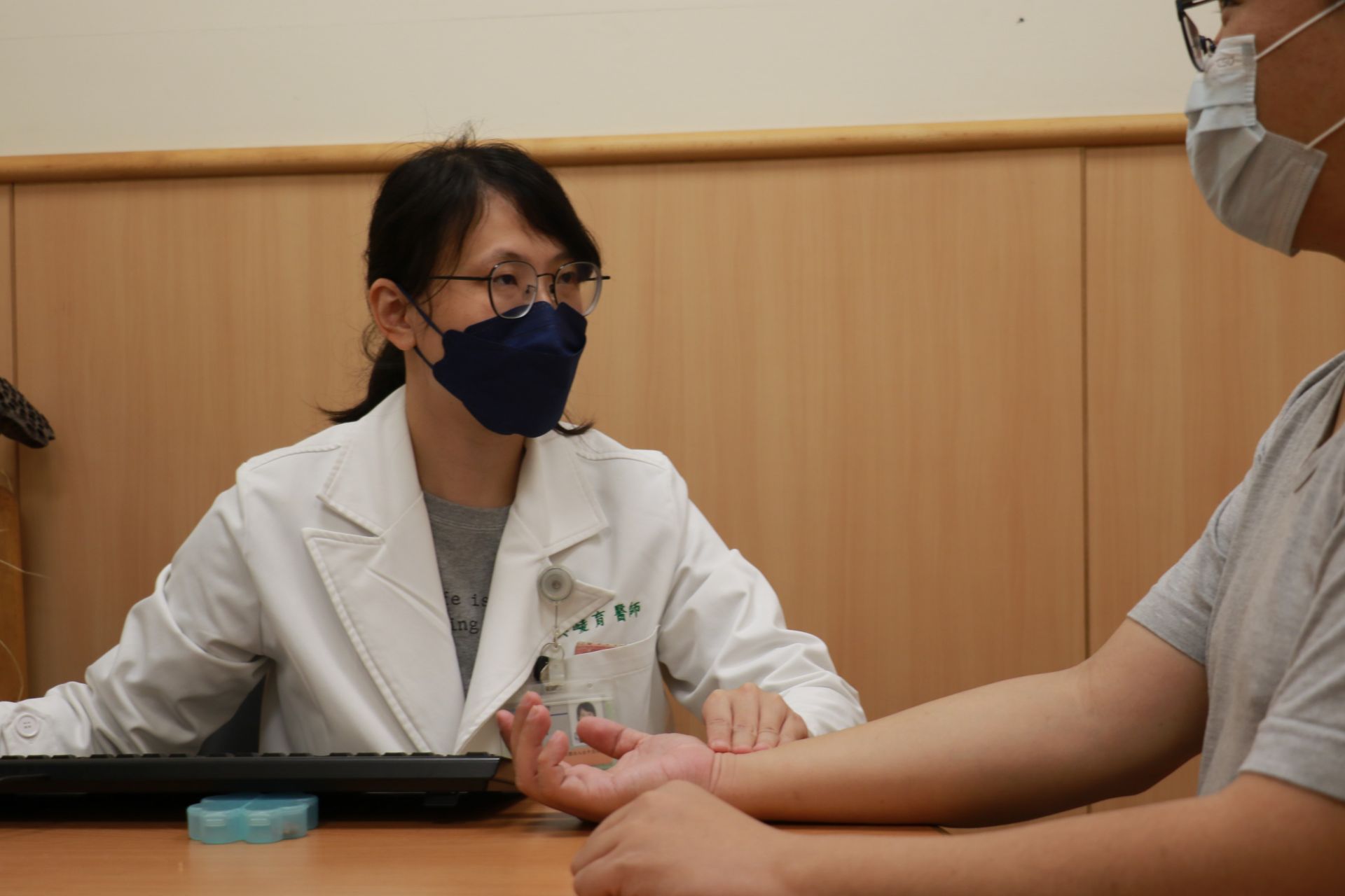 若不清楚自己是否適合敷貼三九貼，可至門診由中醫師為您確認體質。