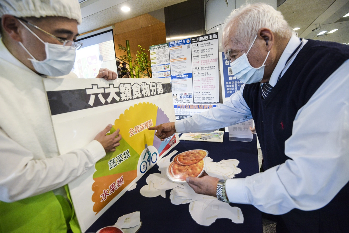 現場設計闖關活動，讓民眾透過遊戲更認識素食飲食。