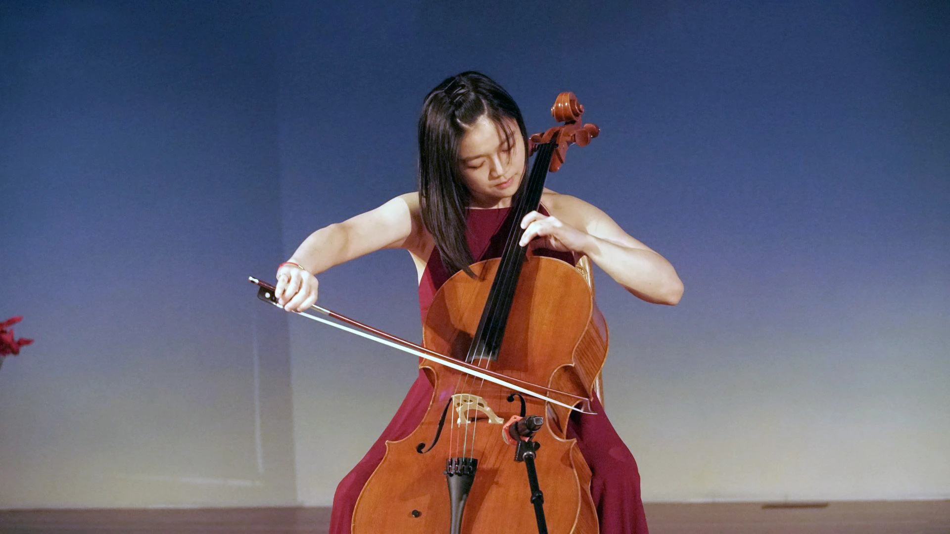目前正在紐約茱莉亞音樂學院攻讀碩士學位的葉宇瞳，為大家帶來多首大提琴演奏樂曲。
