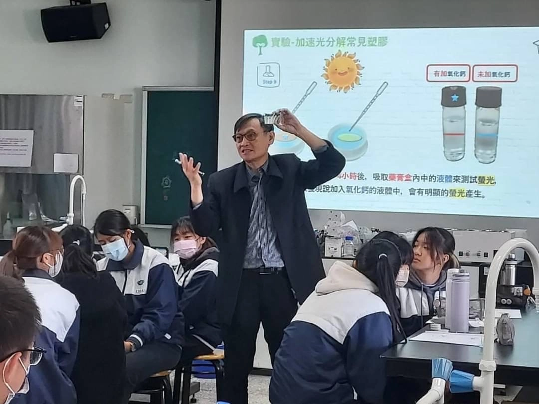 鍾宜璋教授期許透過本次講座推廣能有更多重視並實際投入SDGs，讓仿生成為一門顯學