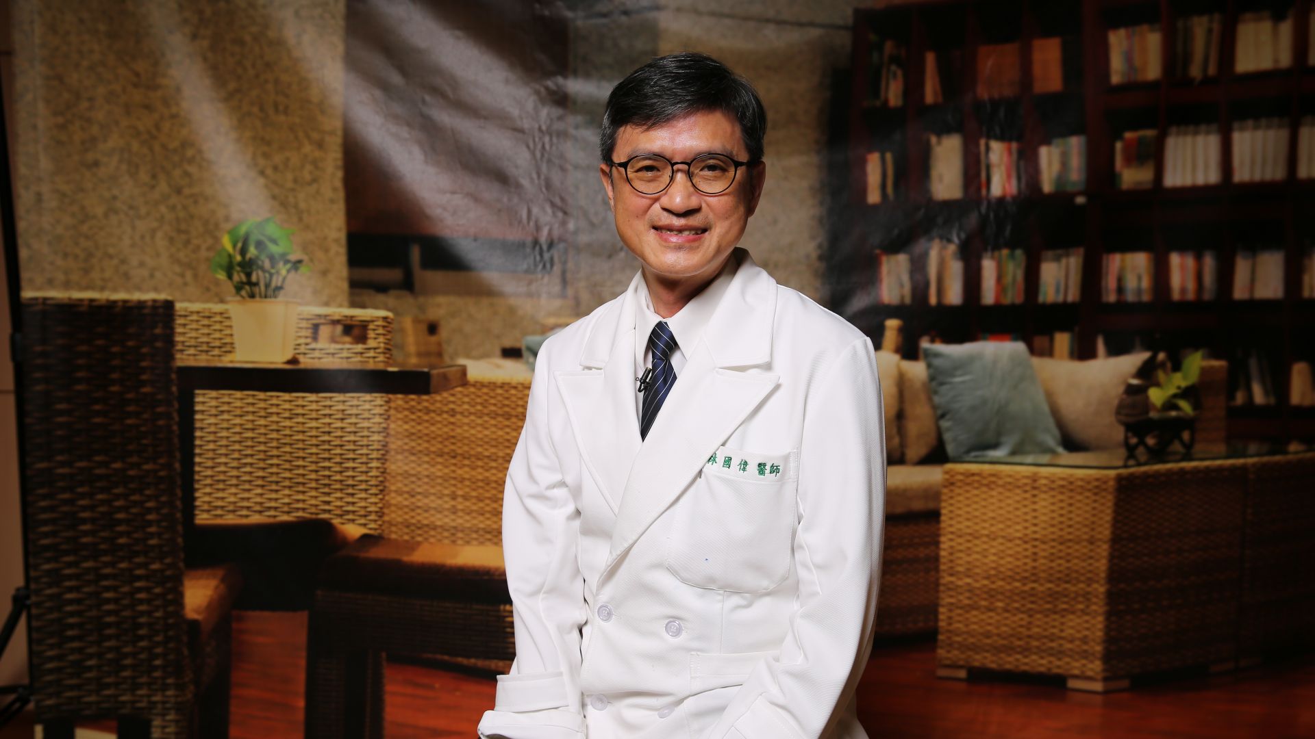 花蓮慈濟醫院中醫部穴位養生衛教影片，由林國偉醫師介紹如何利用支溝穴來調理身體，改善便秘的困擾。