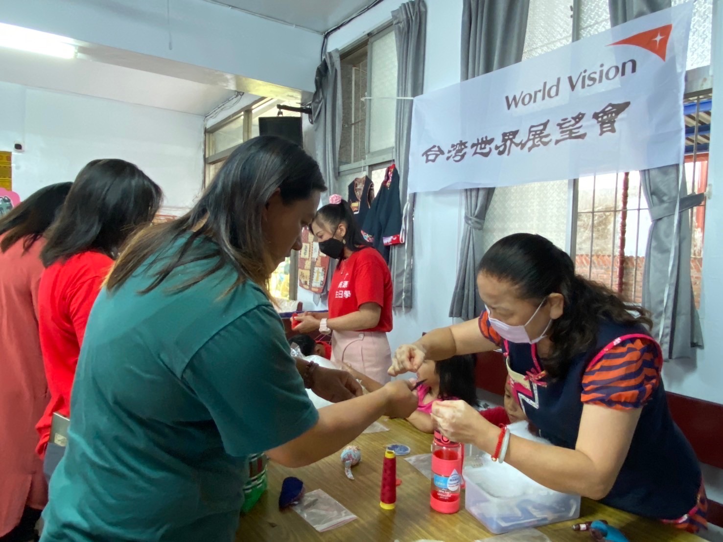 學員間分享彼此經驗和心得，促進技能交流與合作，期待能吸引更多民眾的關注和支持。