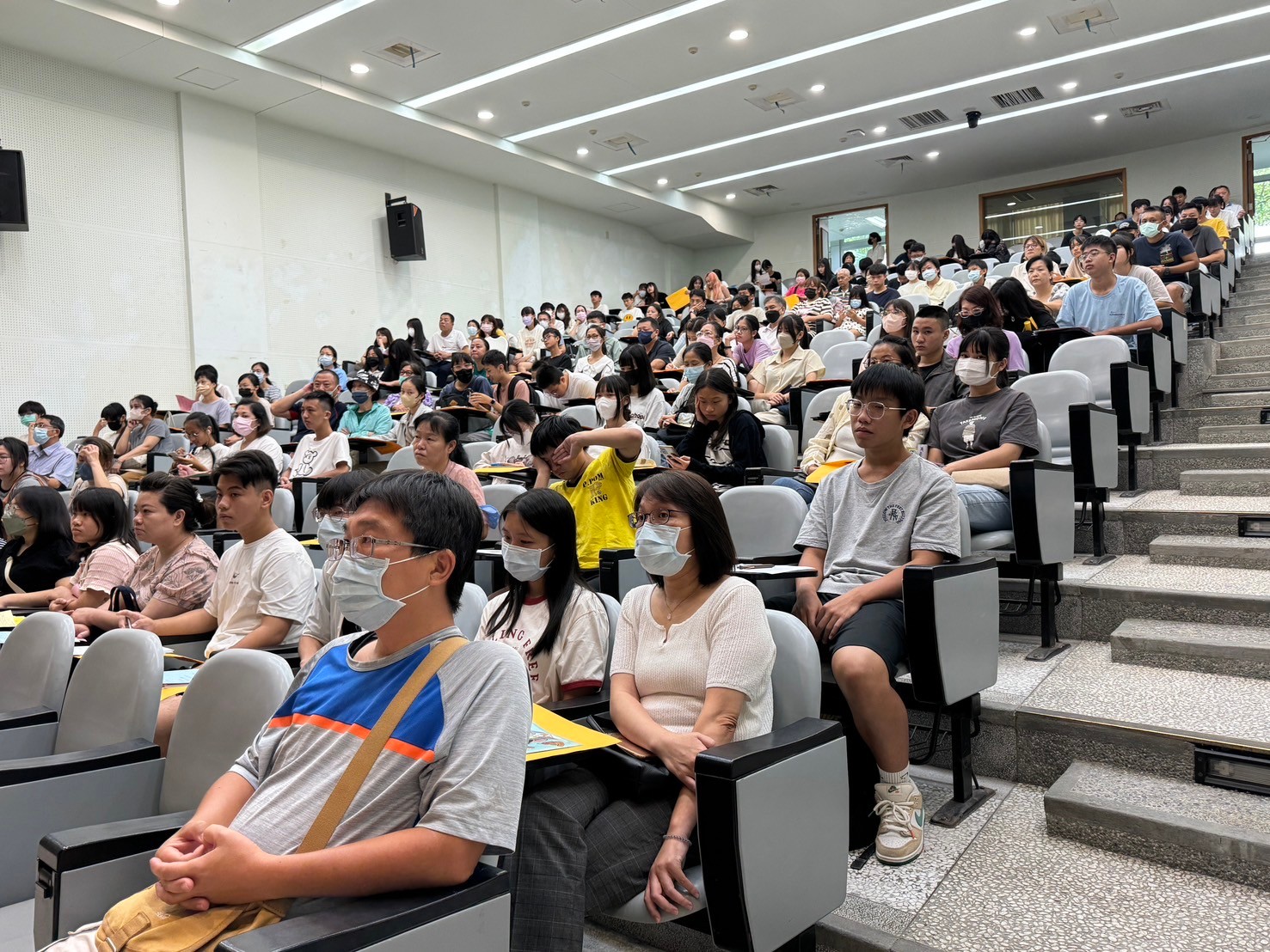 113學年度高一新生報到率接近100％。