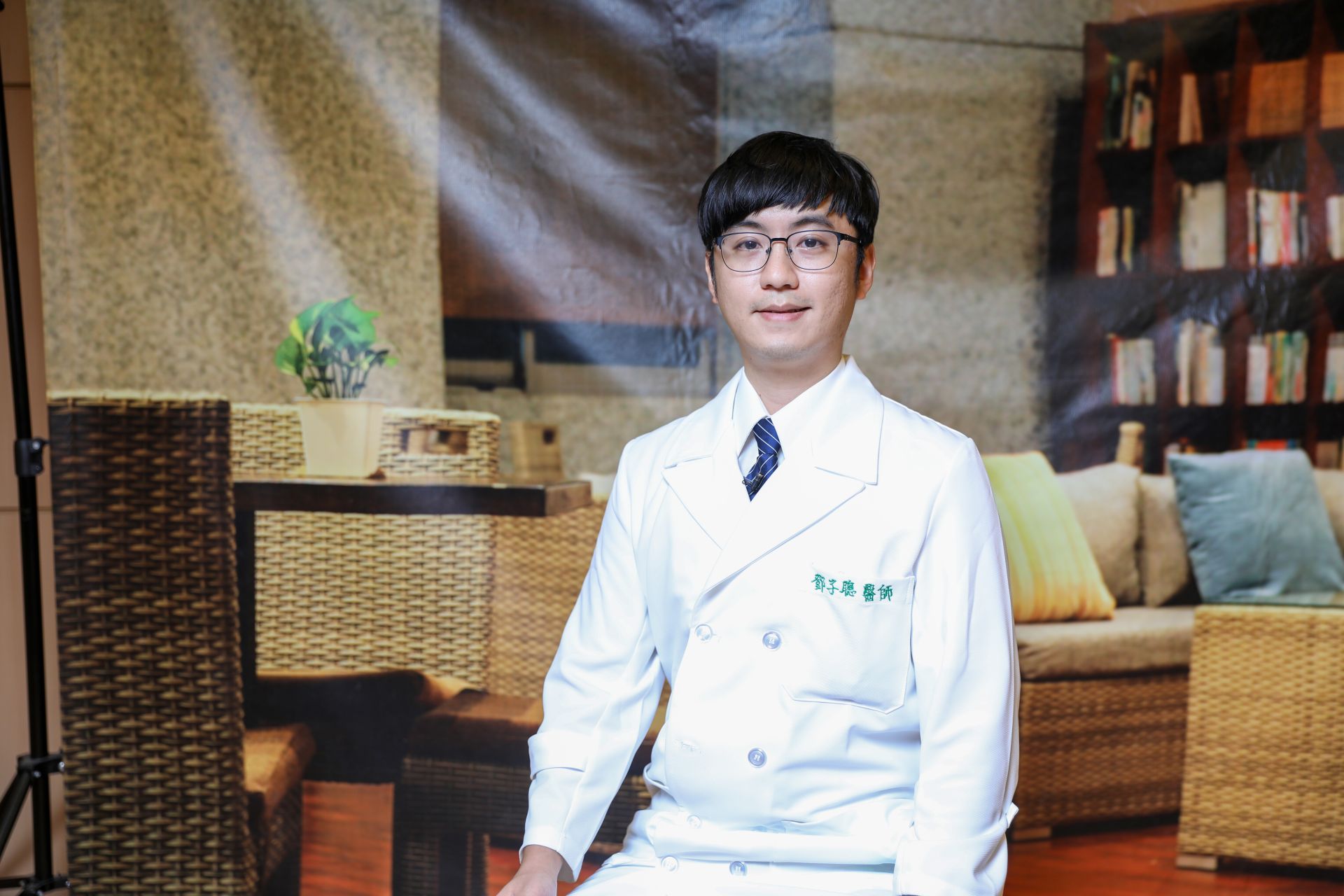 花蓮慈濟醫院腎臟內科醫師鄧子聰表示，熱傷害包含有熱痙攣、熱暈厥、熱衰竭以及中暑，治療熱傷害最主要有三個快，「快速發現！快速降溫！還有很重要的快速就醫！」