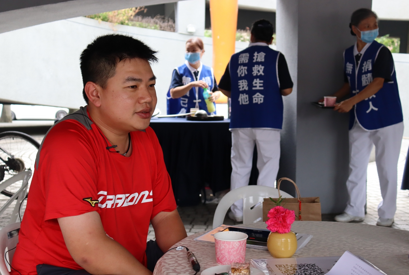 味全龍球迷賴致瑋從粉絲團得知這場驗血建檔，覺得這是很正向的公益活動，也把貼文給更多朋友閱讀，幫忙推廣宣傳，鼓勵大家一起來。