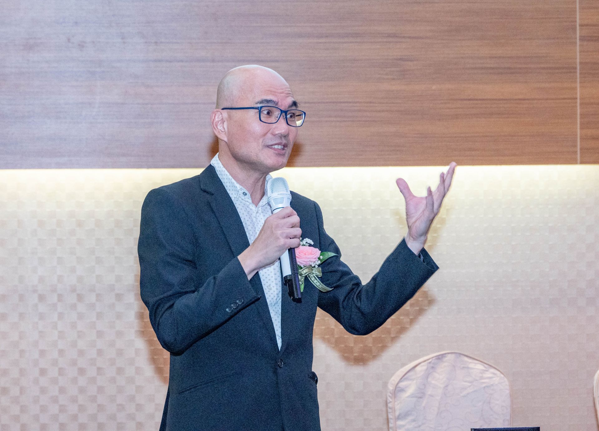 鄭憲宗校長致詞。