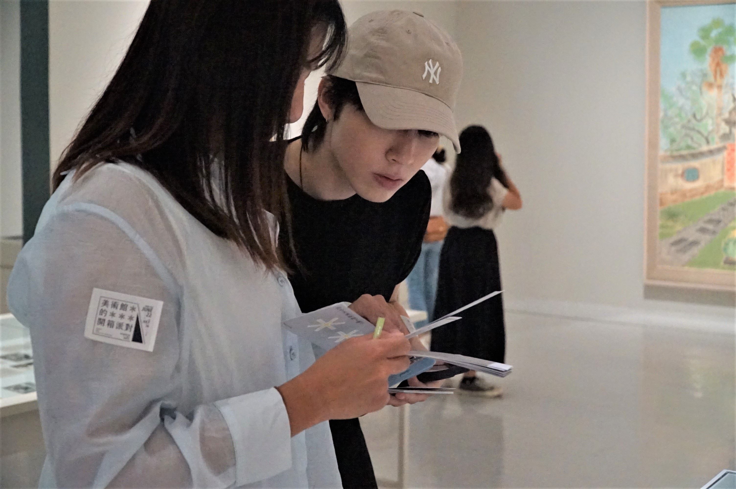試玩員於展場體驗