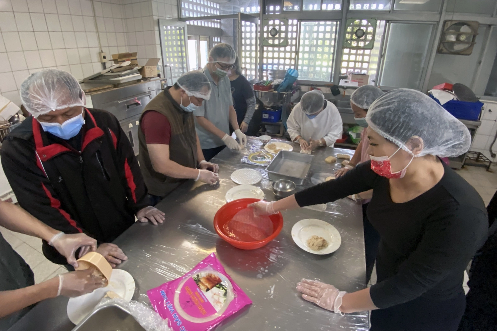 「總舖師團隊」每月以健康美味創意料理推廣素食文化