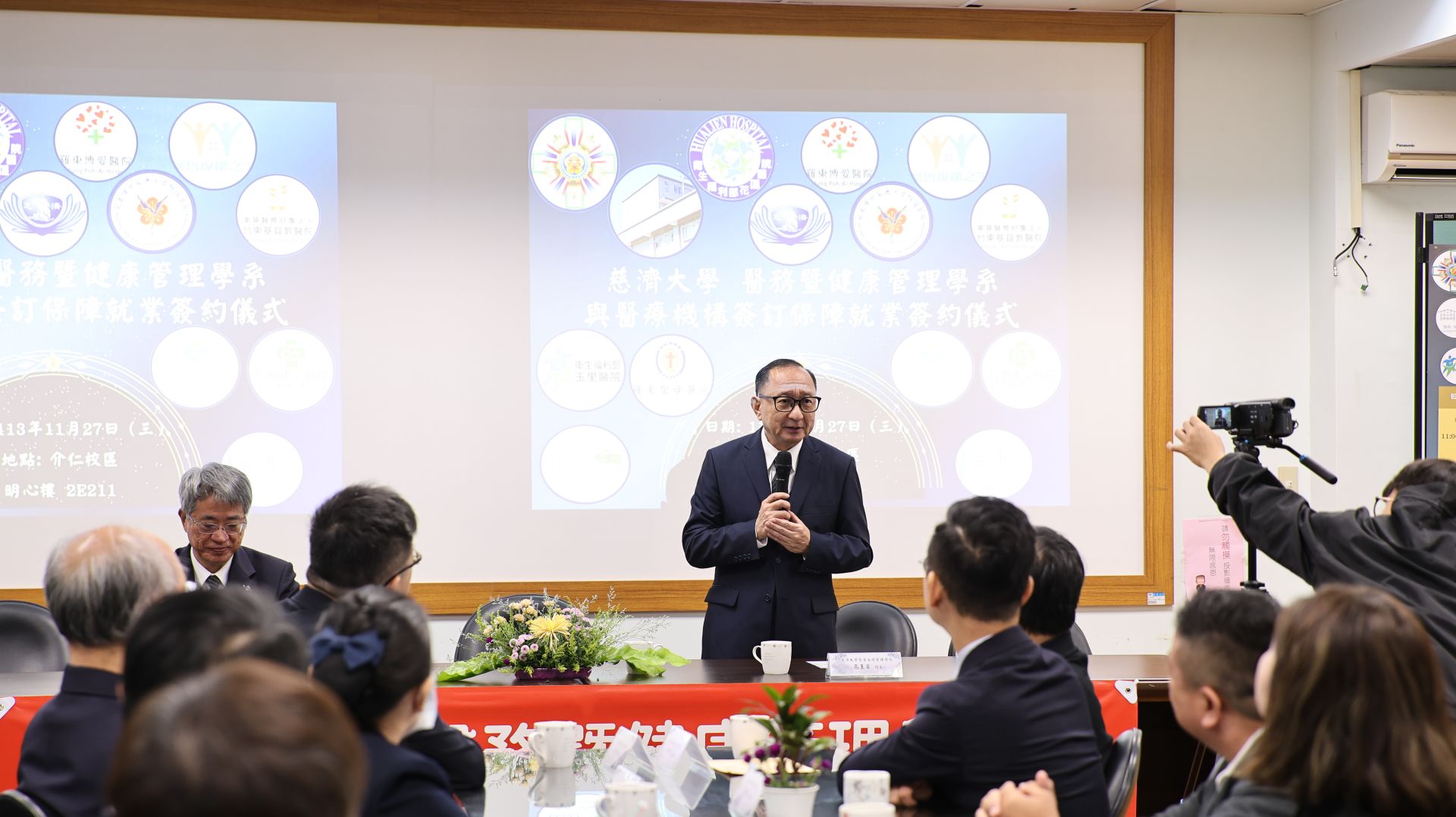 智慧永續管理學院高玉泉院長說，慈大同學真的很有福，學校提供許多資源, 還有機會可以出國留學