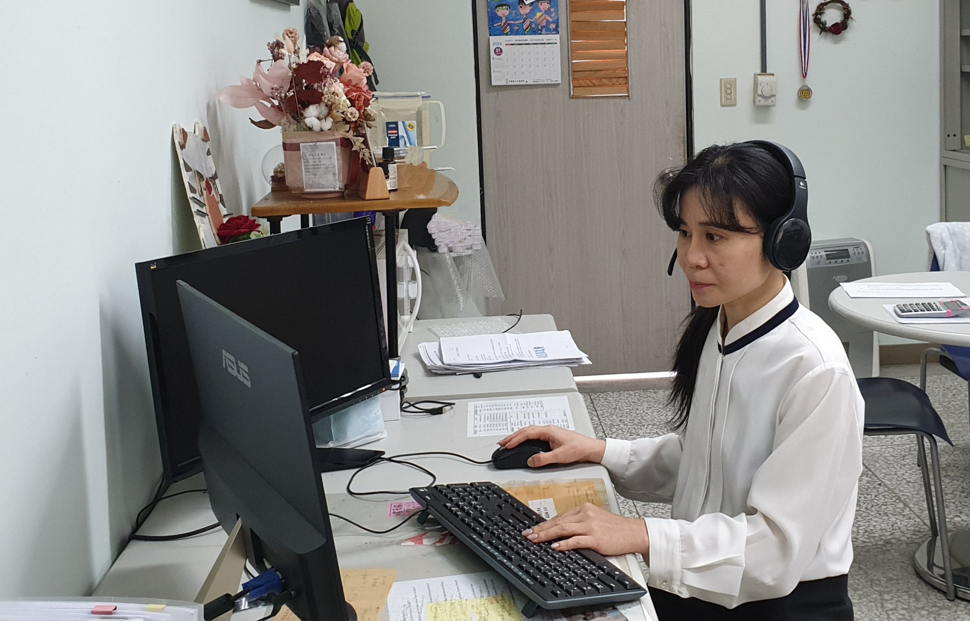 慈濟大學公衛系教師主持多場專題討論，從個人議題，流病，原鄉，到環境等豐富且深入。