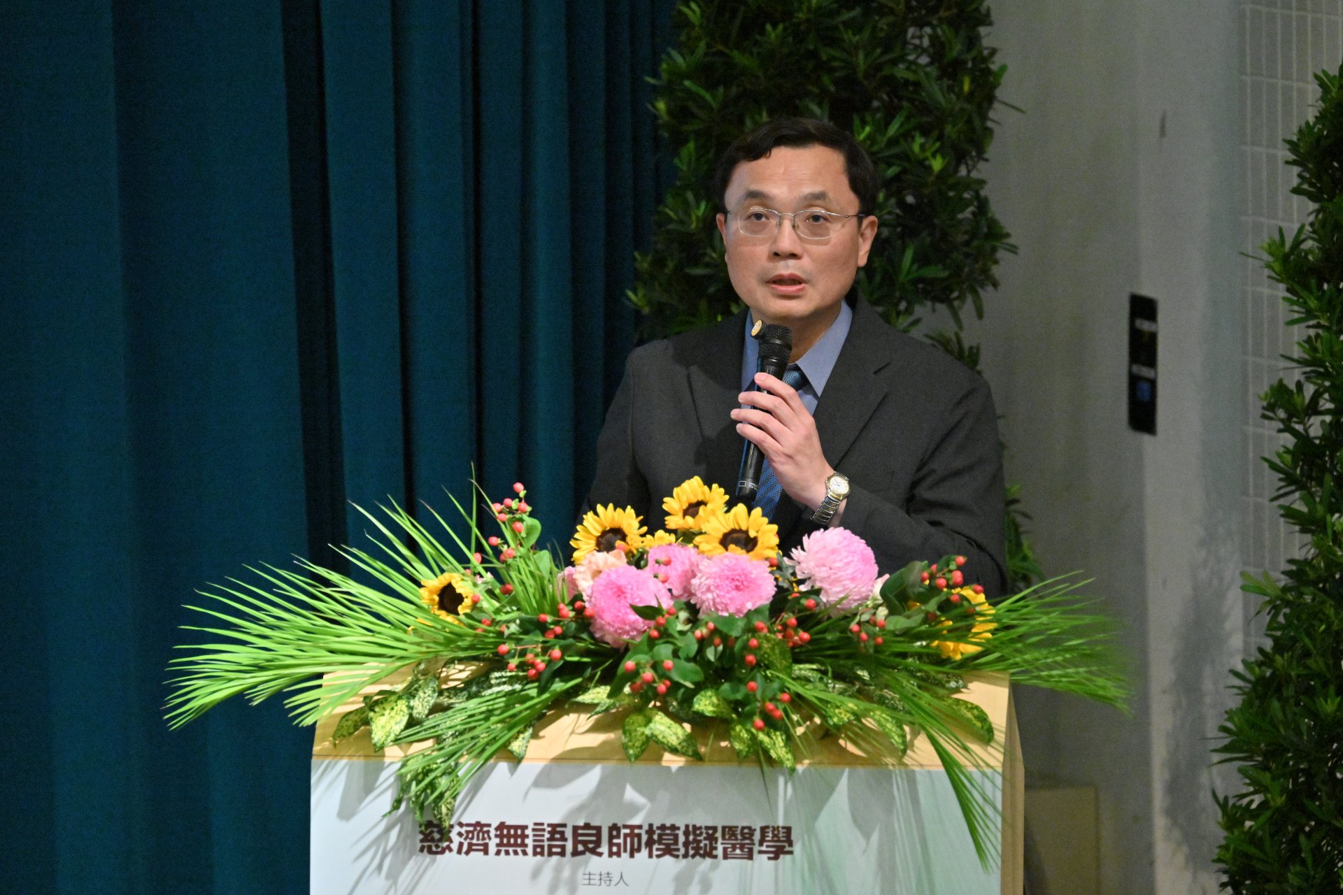 顯微重建醫學會理事長郭耀仁提到因為無語良師，讓台灣尖端複合組織異體移植在近10年有