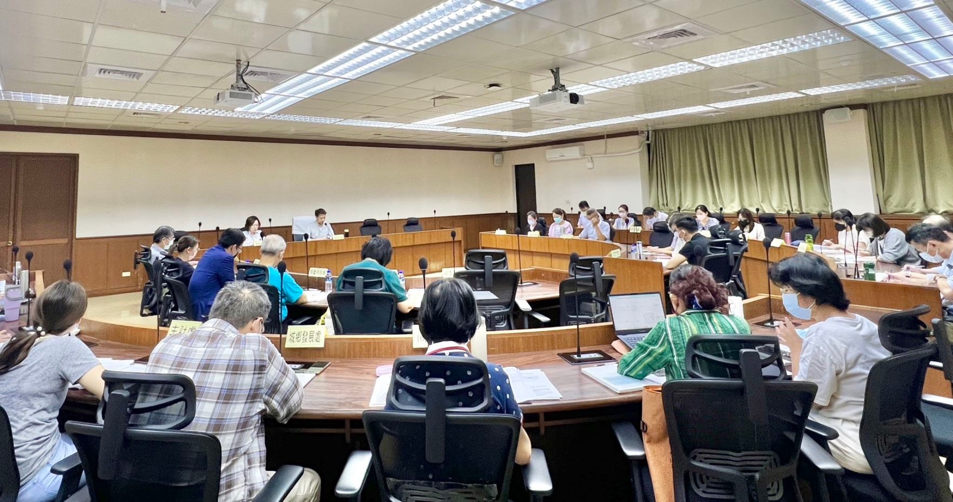 明揚火災爆炸災害事件救助金委員會委員討論（資料照）