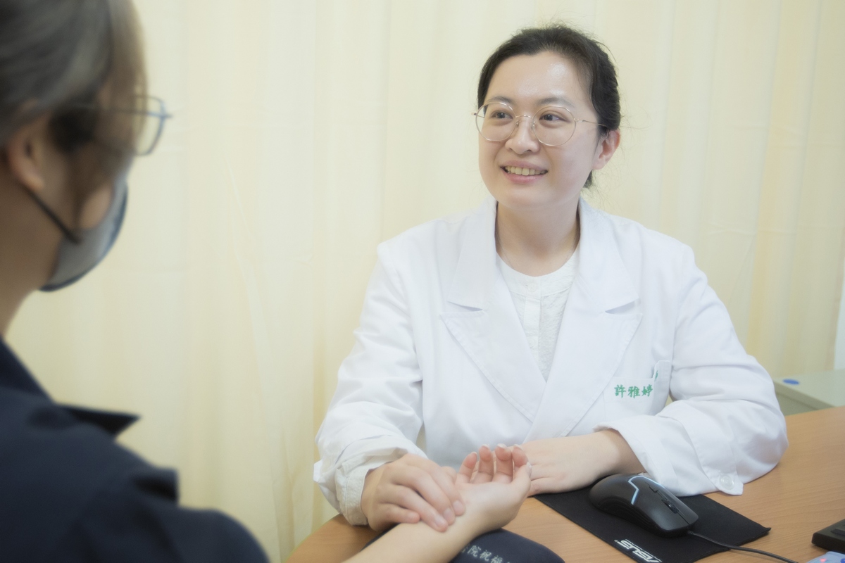 許雅婷醫師看診示意照。