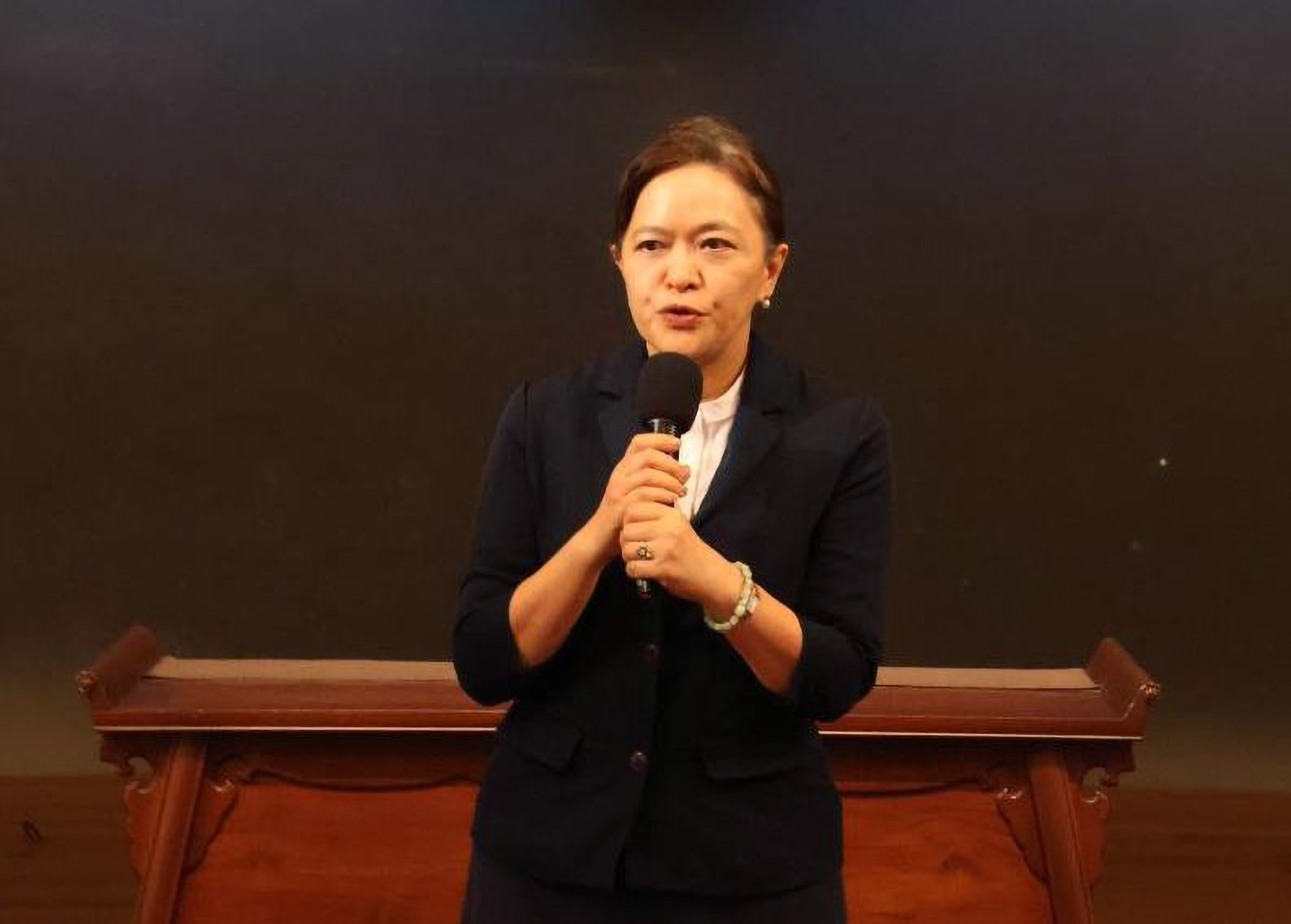 慈大劉怡均校長表示兩位校長都肩負著「任重道遠」的責任