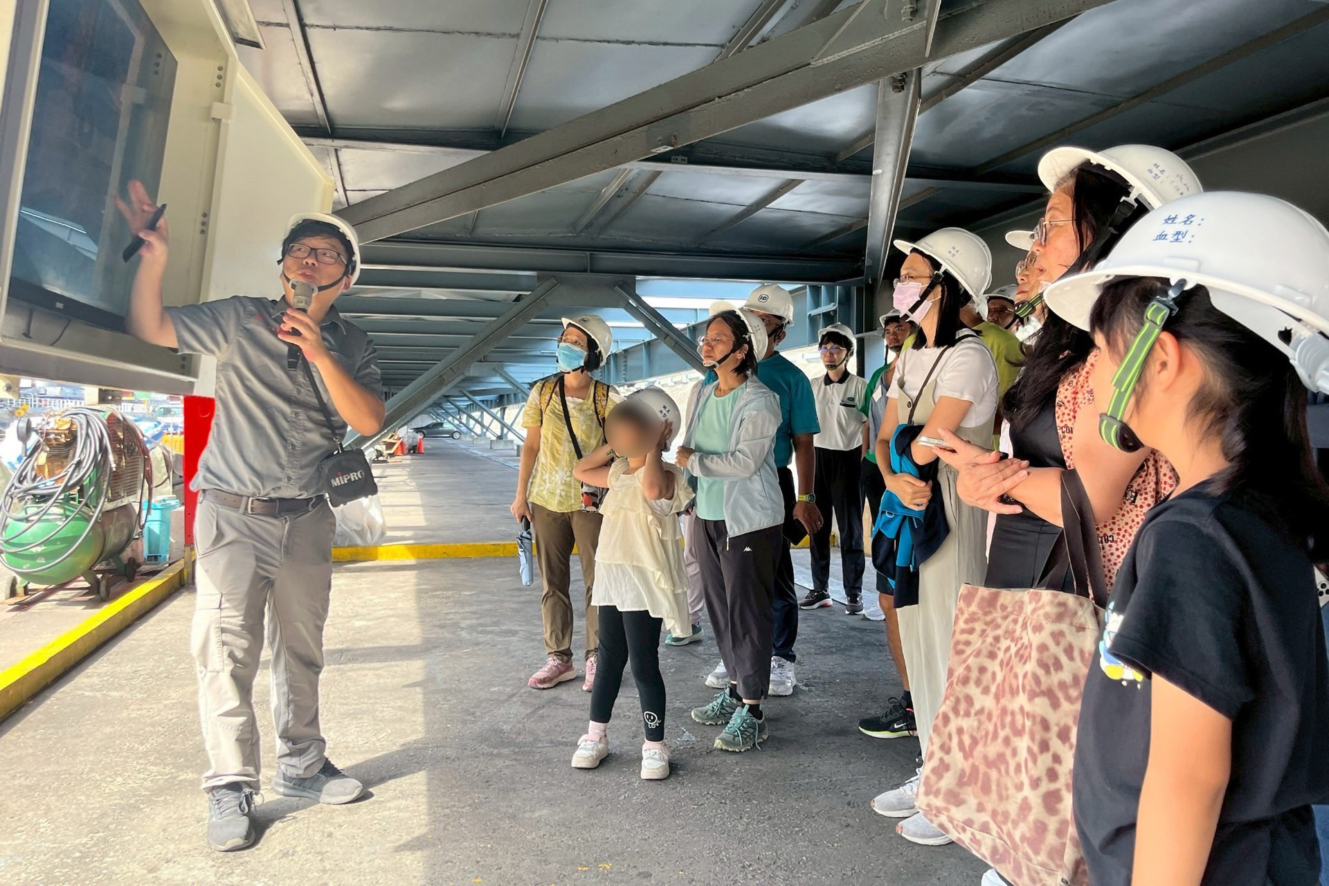 透過實地踏查了解珊瑚復育的成果