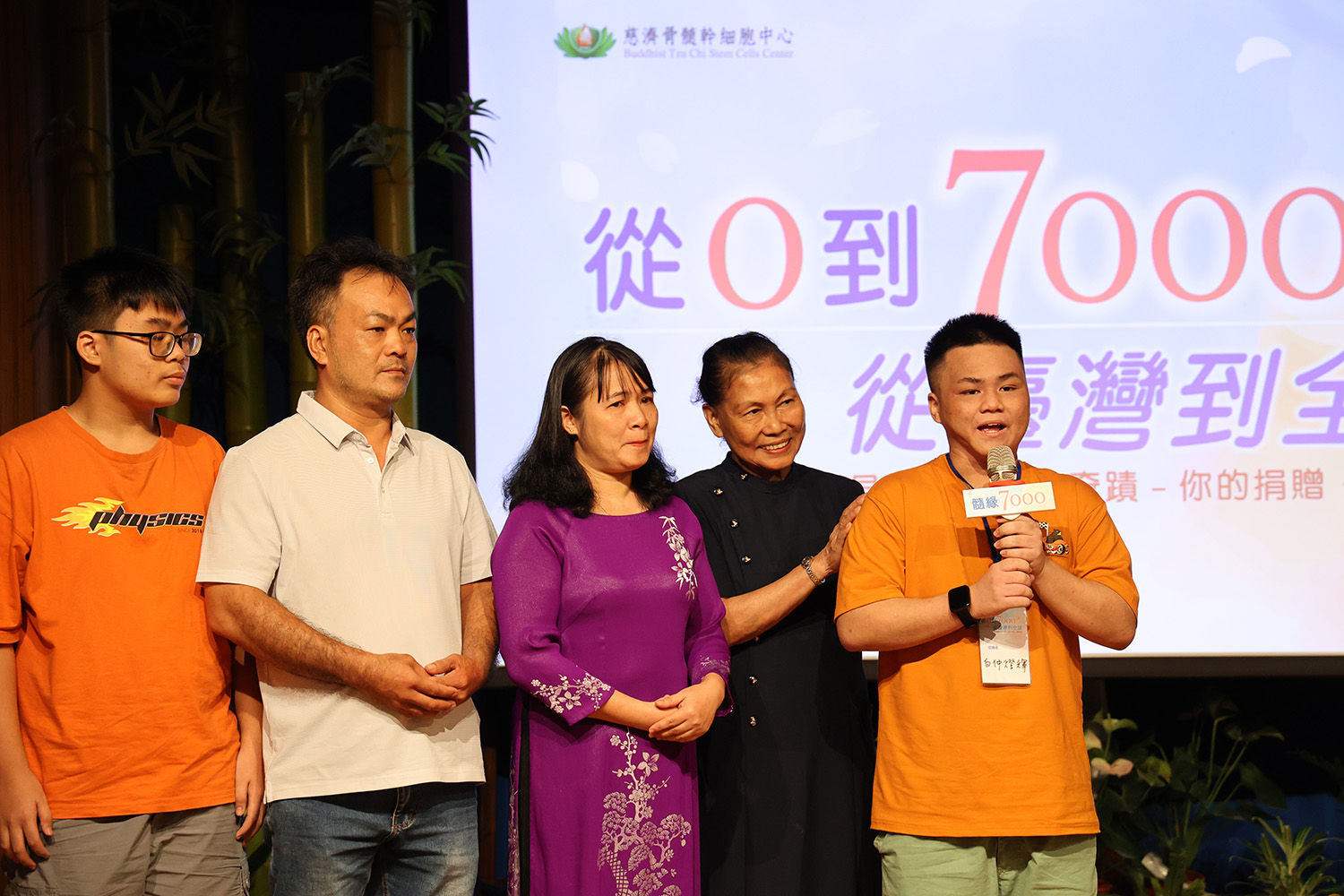 來自越南的白小弟弟為了親見恩人的這一天可以親自道謝而勤練中文，全程以中文述說內心的感謝。
