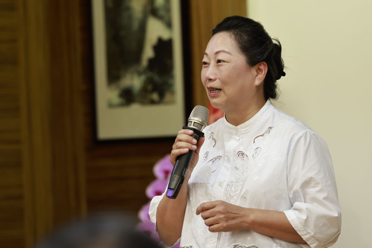 花蓮縣長徐榛蔚出席花蓮慈院39周年院慶，感恩慈濟各專業人才如菩薩駕雲聚集，成為花蓮最穩健的靠山。