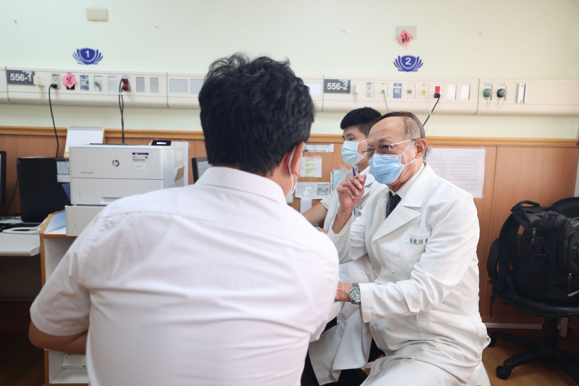 花蓮慈濟醫院中醫腫瘤中心主任賴東淵教授表示，「更年期」並不是一種疾病，更年期是人從中年期過渡到老年期的階段。