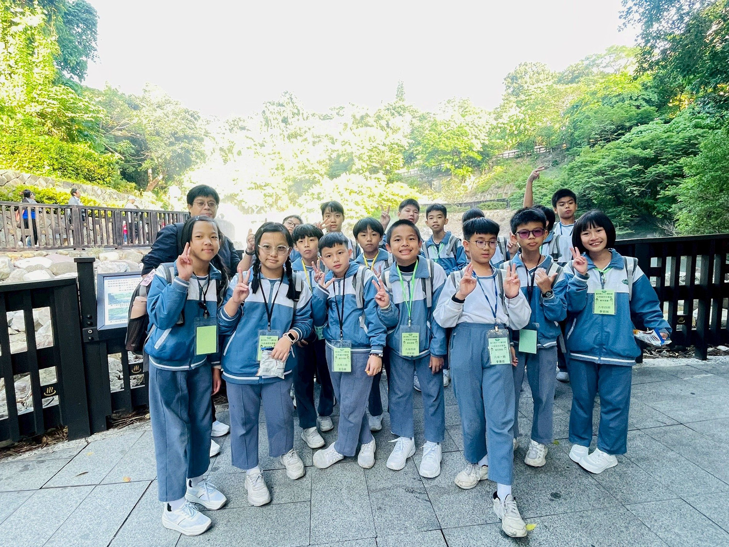 北投線來到地熱谷了解地球科學的奧秘。