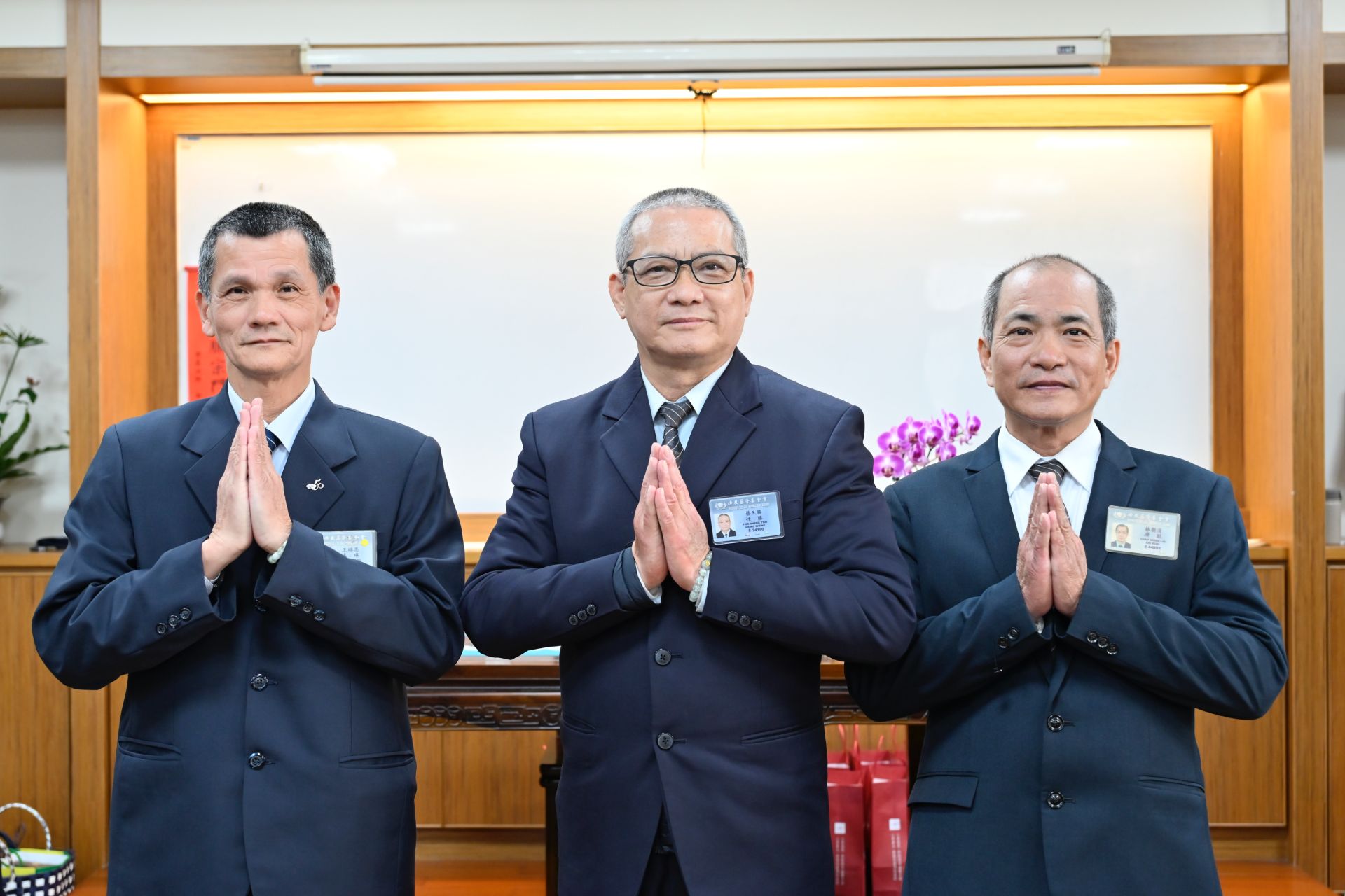 曾吸毒、販毒的更生人蔡天勝(中)、林朝清(右)、王琳恩(左)，戒毒後經過努力成為慈濟人，致力推動反毒。
