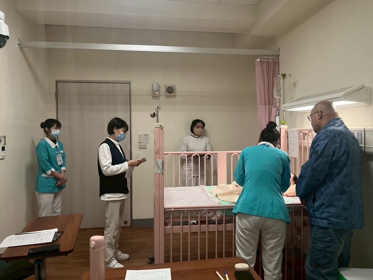 參賽選手進行護病溝通項目