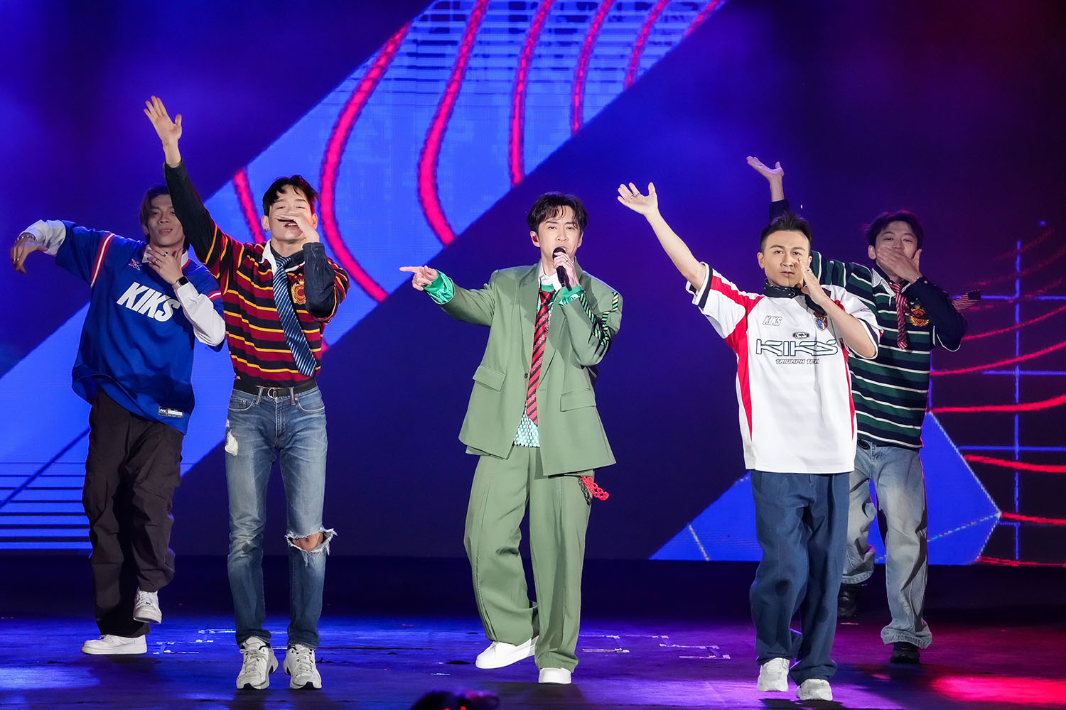 陳漢典幽默魅力贏得觀眾大聲叫好、掌聲不斷!