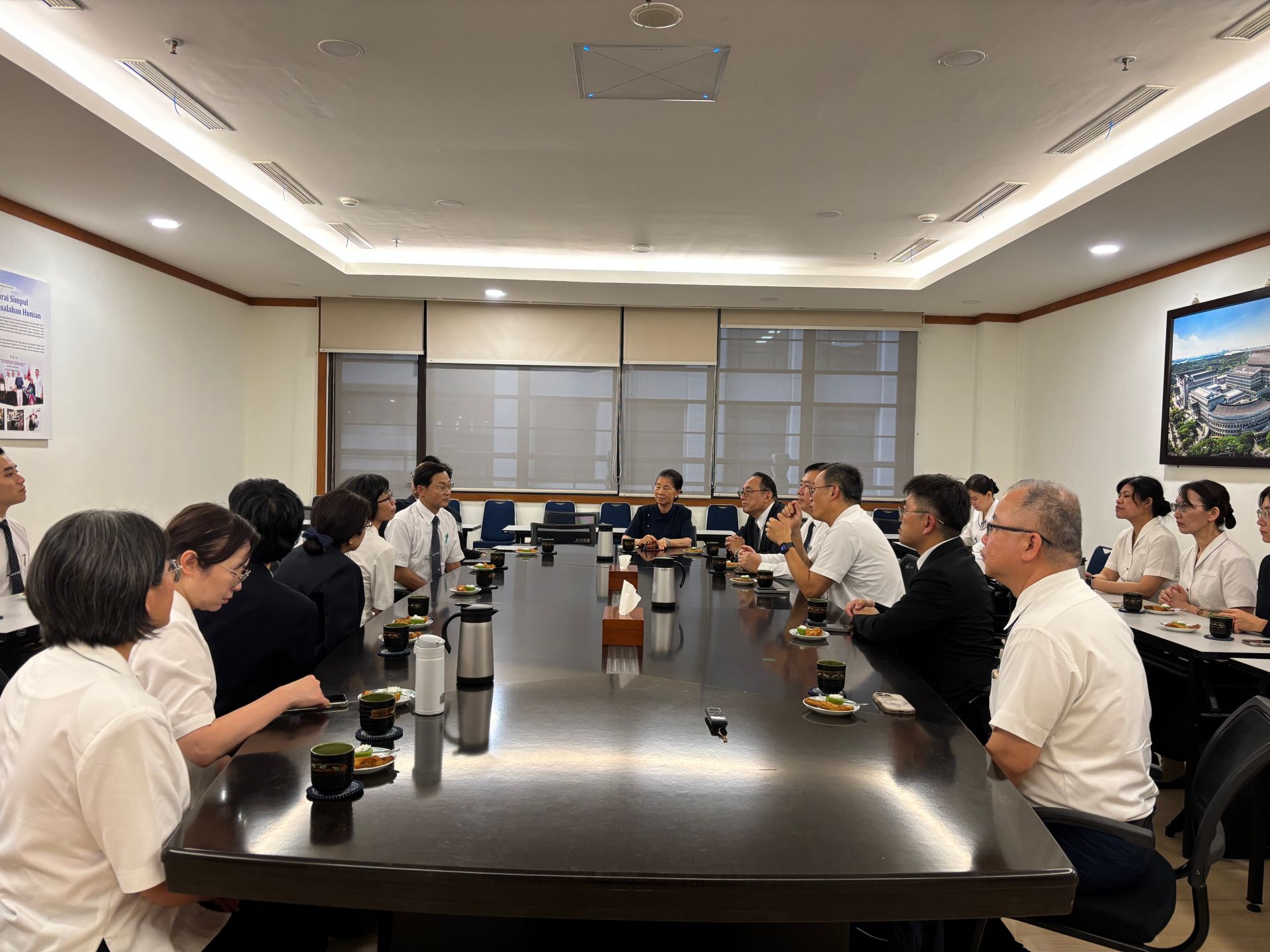 慈大師長與印尼教育團隊互動交流