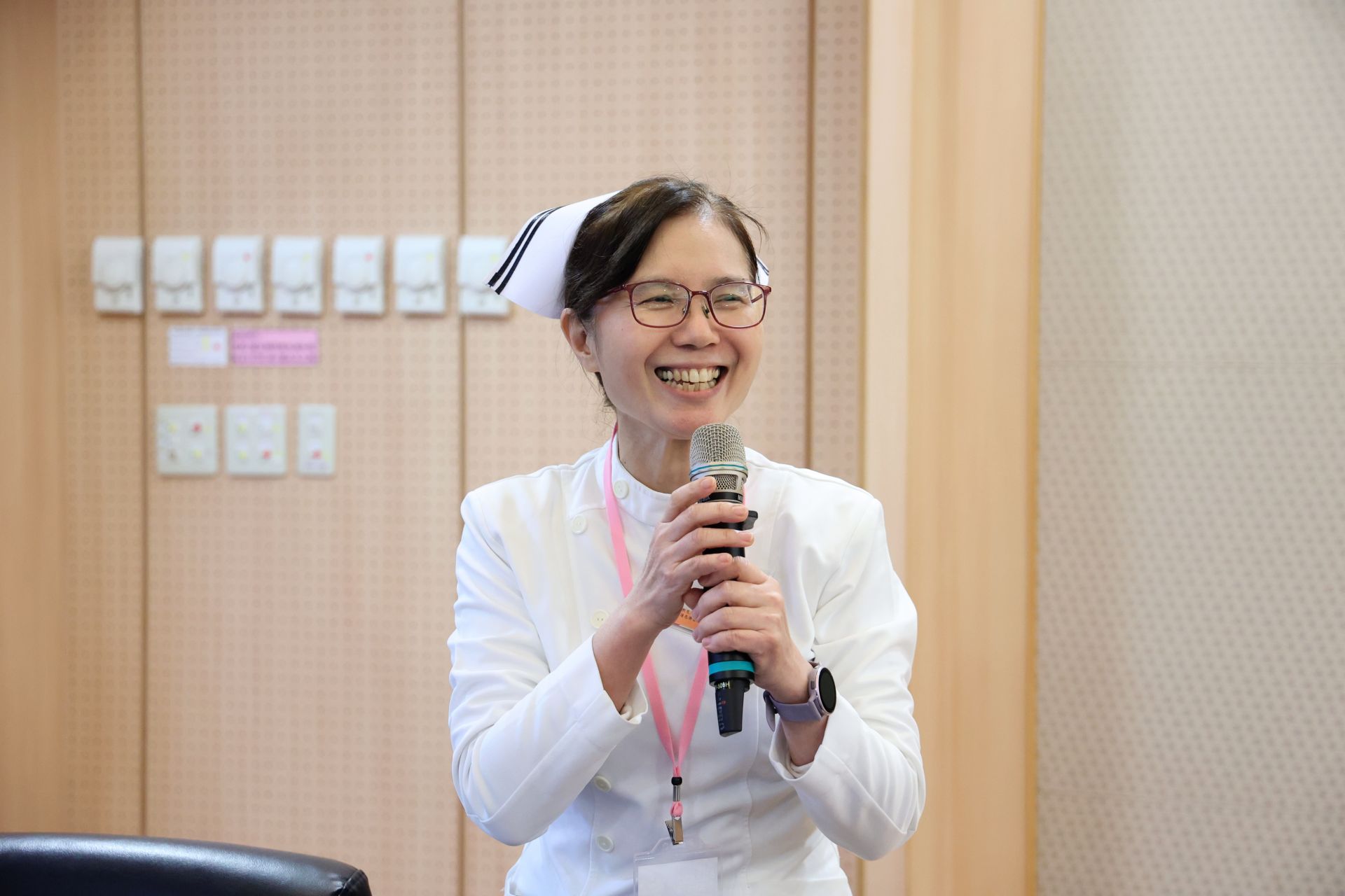 花蓮慈院身兼護理部副主任以及教學部副主任的葉秀真表示,聯席會的目標是將教學概念落實到臨床,不再只聚焦於計畫書內容如何拿高分,因此將核心主題定為「臨床教學實踐到學術行動」。