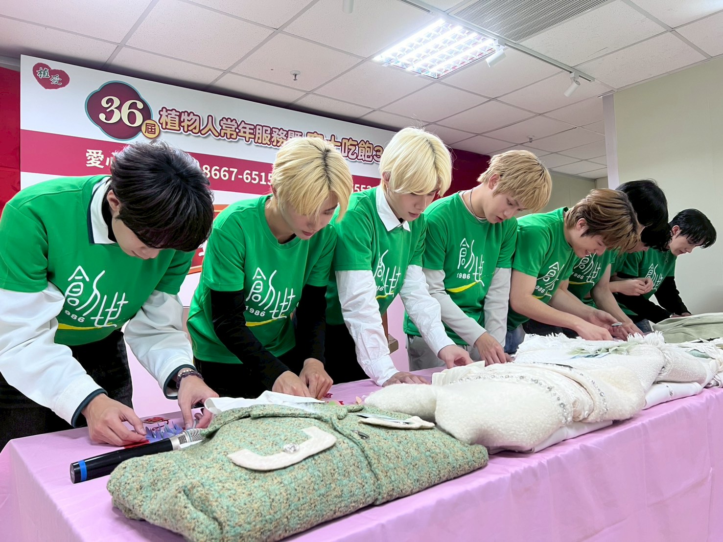 ARKis用心製作義賣手作飾品