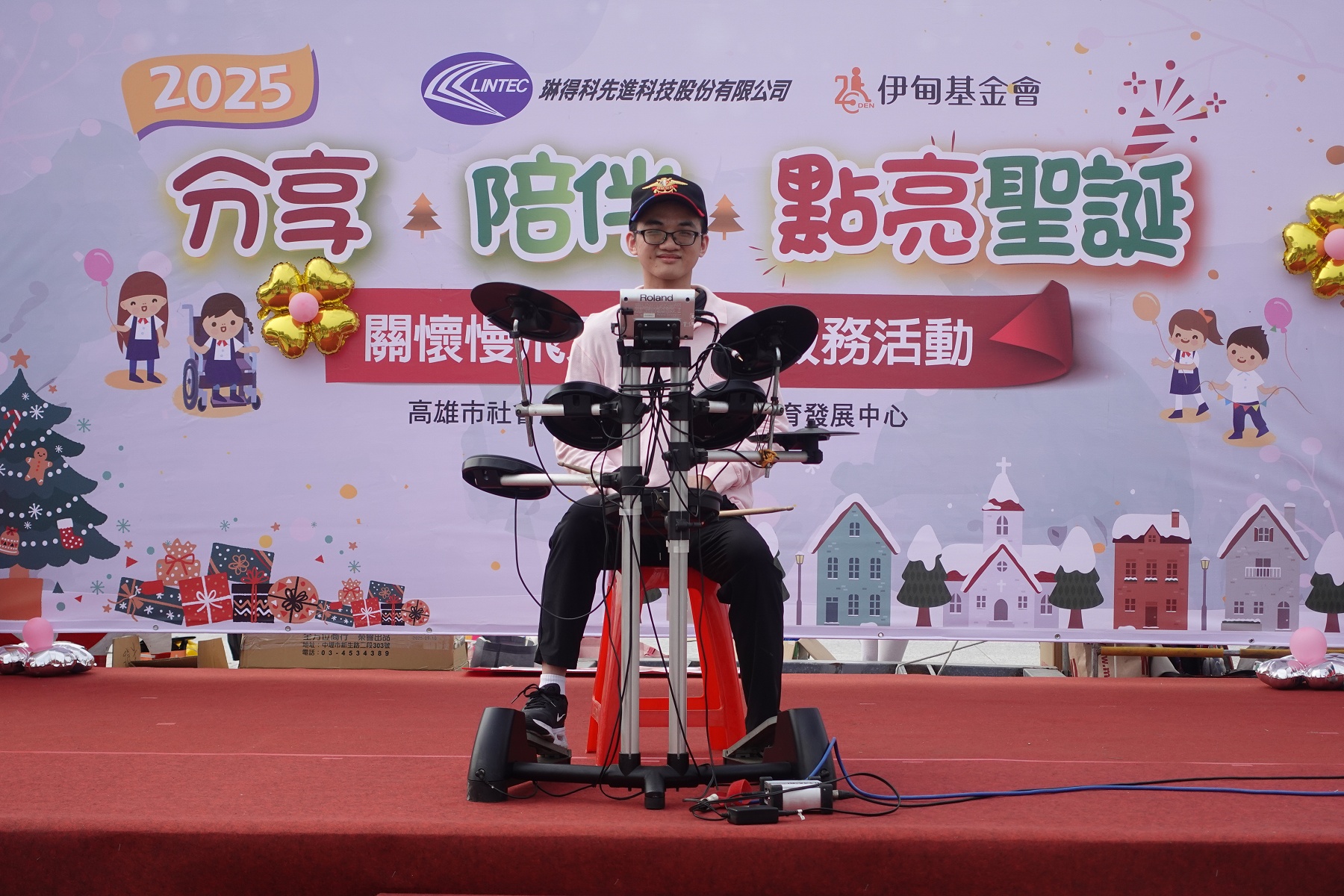 伊甸畢業大學長睿廷帶來爵士鼓演奏