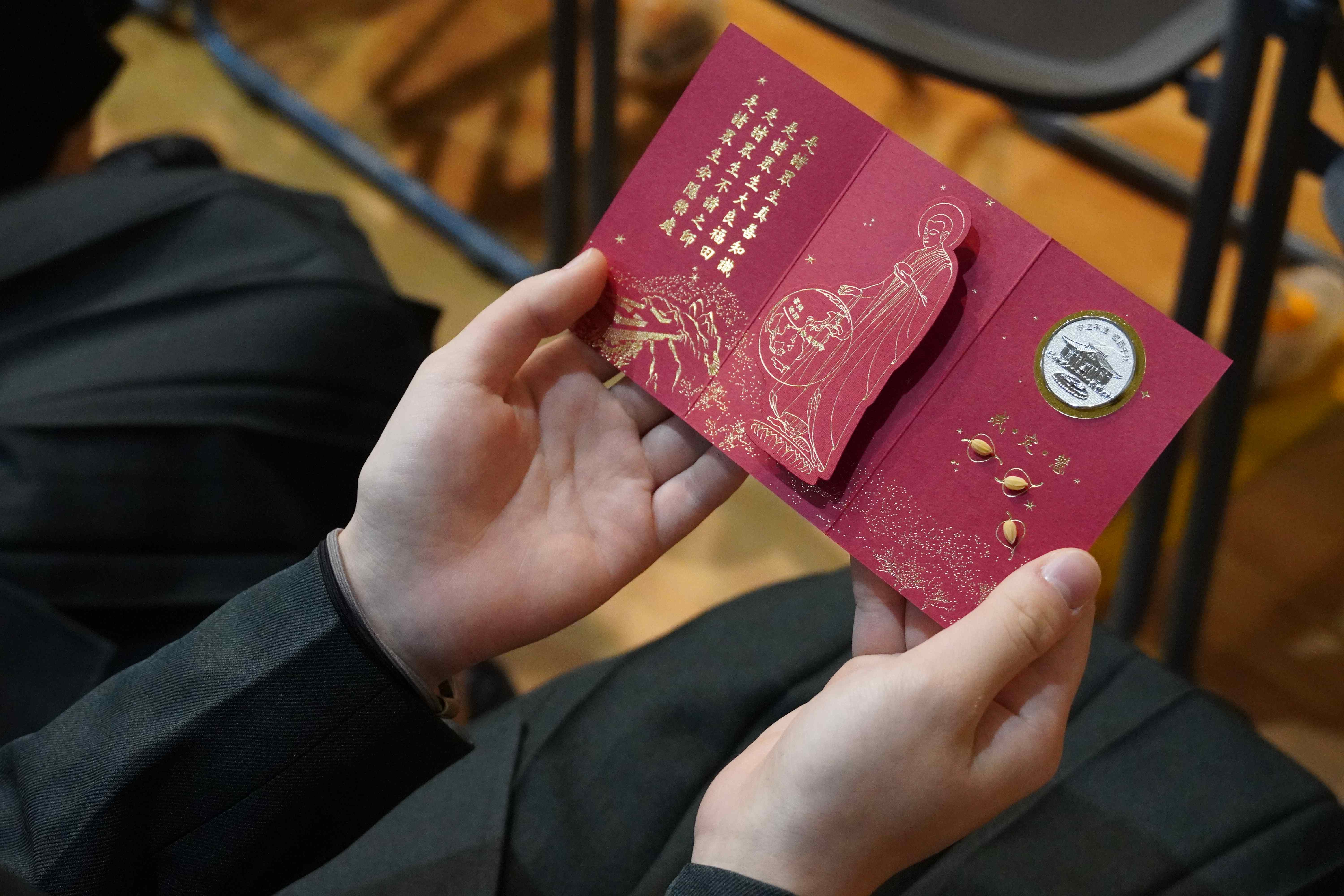 感恩精舍師父遠從花蓮送來師公上人的祝福