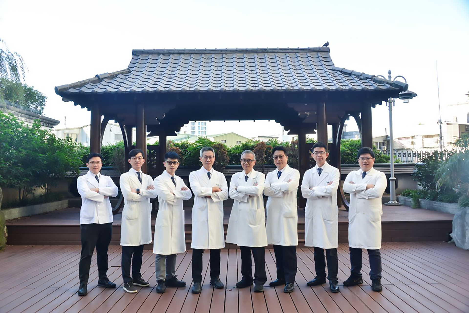 台北慈濟醫院泌尿科致力攝護腺癌的篩檢與治療，各期別五年存活率皆優於全國醫學中心平均存活。