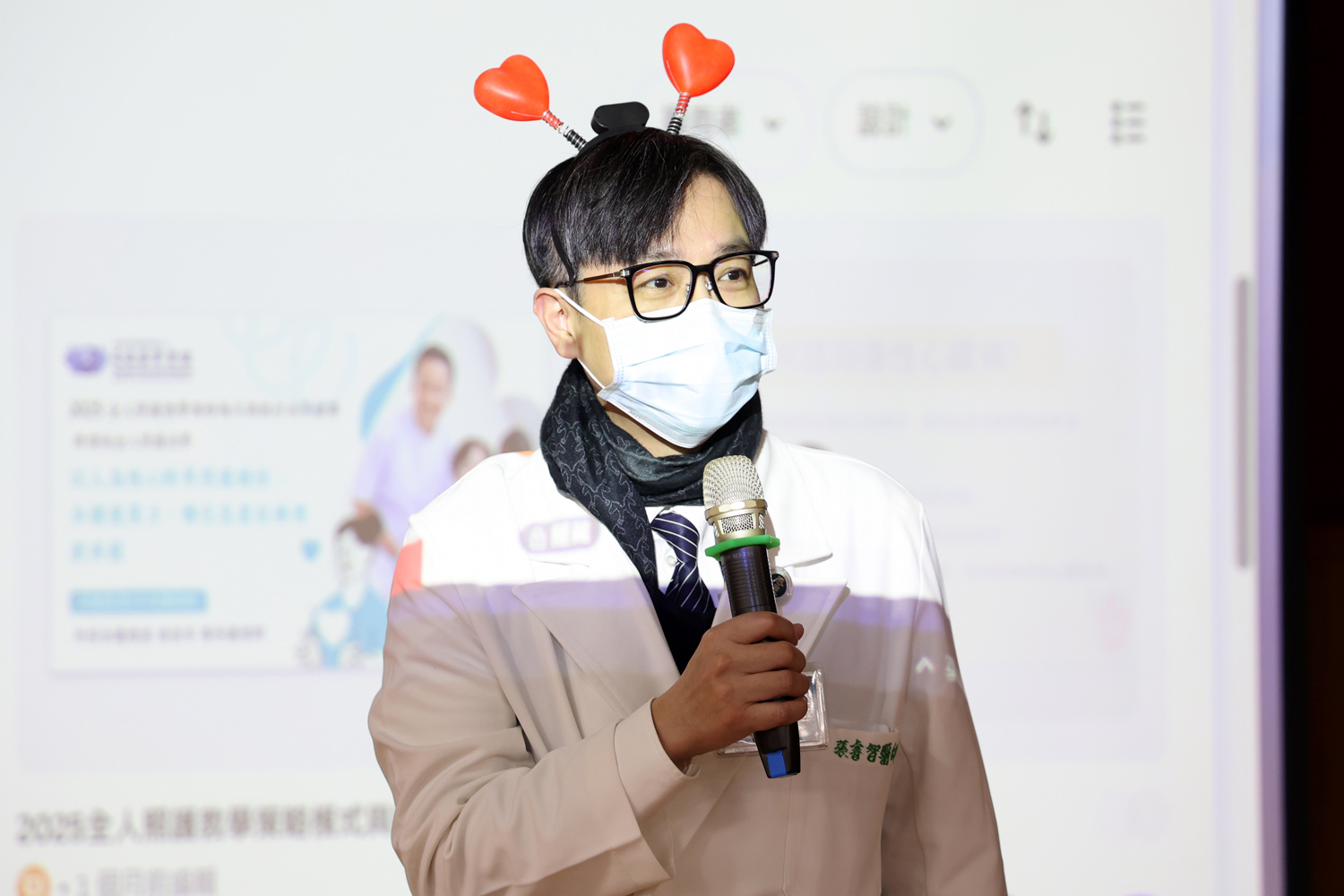 副院長張睿智分享，心臟外科的角色已從過去的「修理馬達」，進展到如今能夠「更換馬達」，為東部地區的病人爭取更多的選擇與生機。