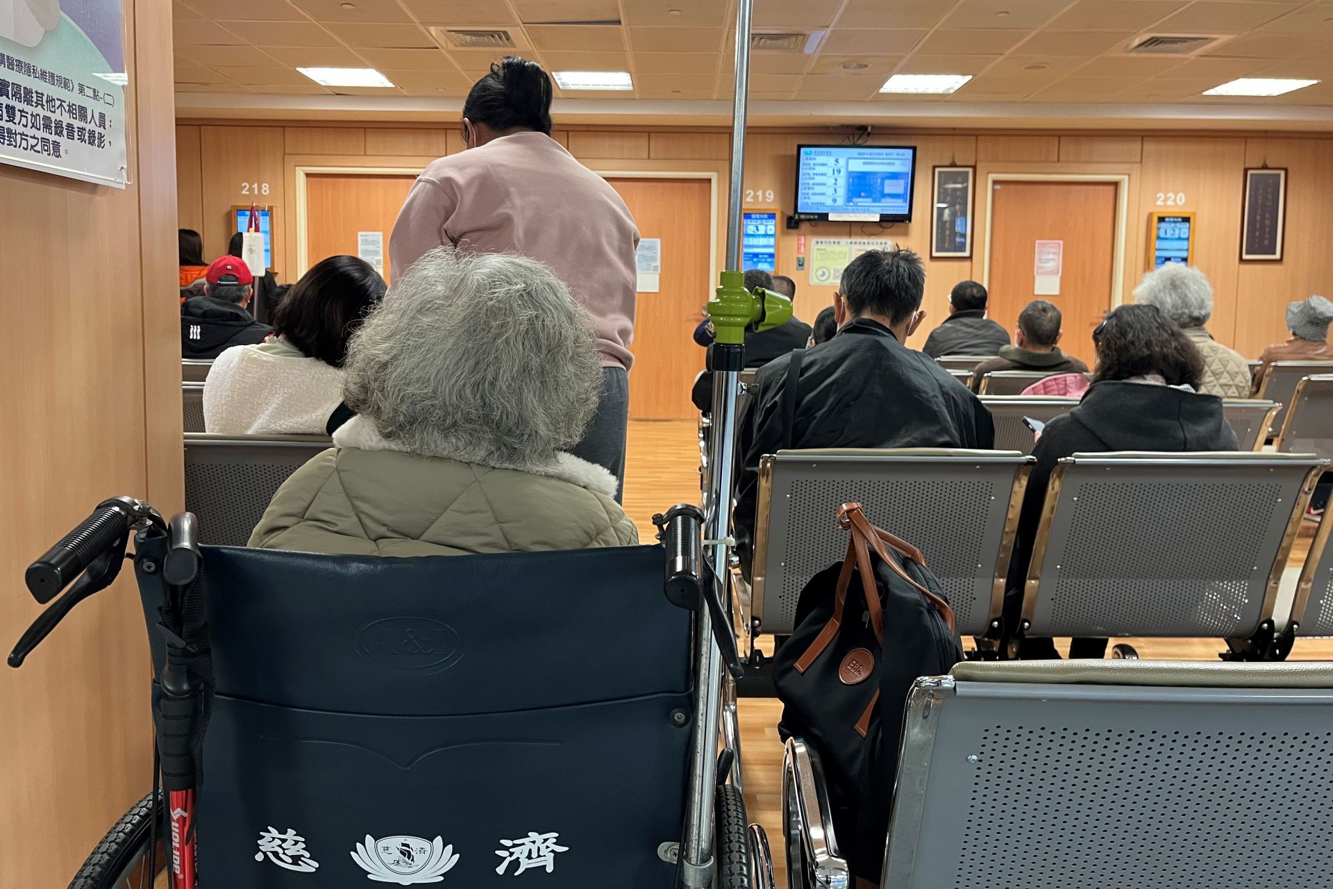 開工後流感門診人數攀升。