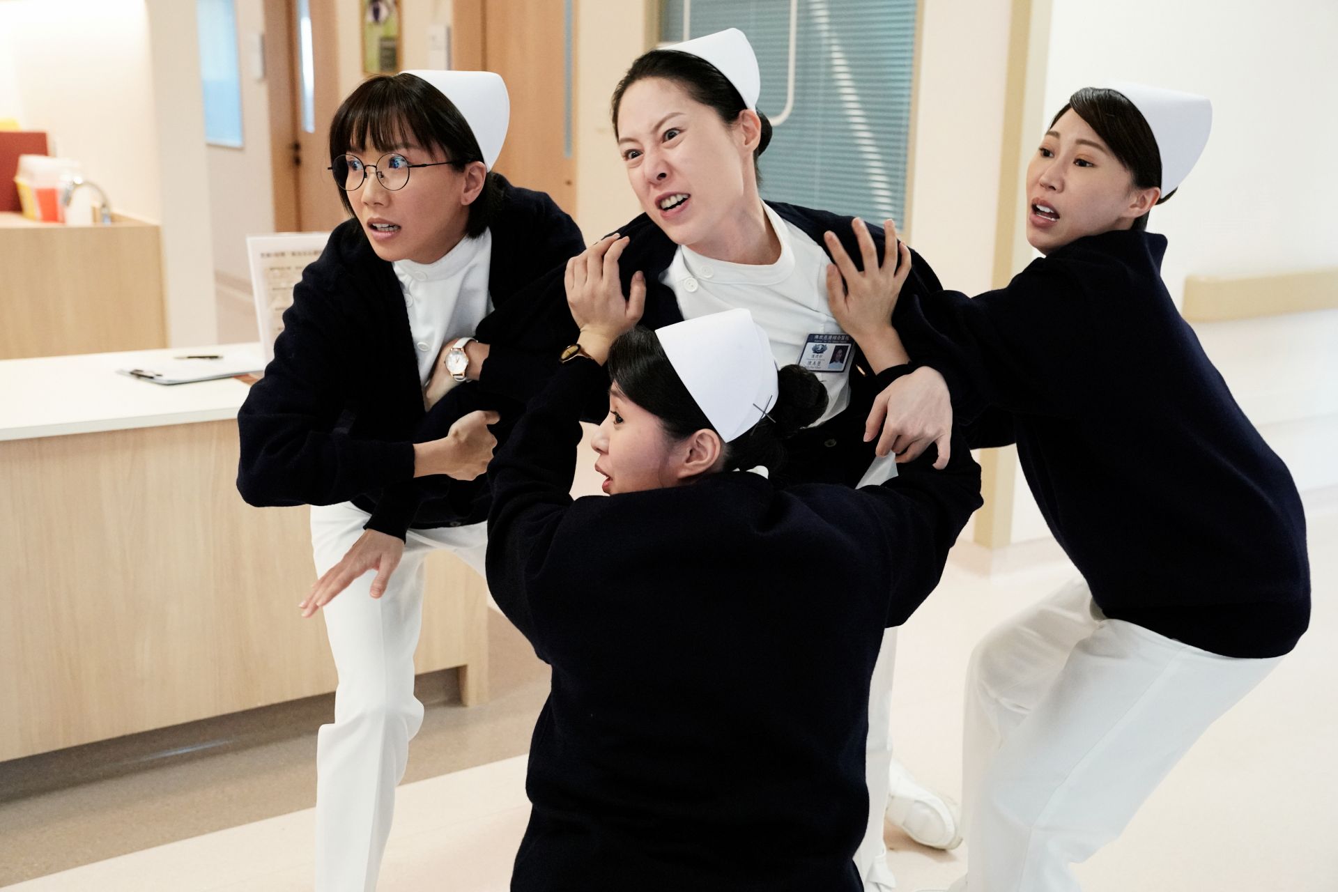 《生日快樂》中周宜霈、蔡亘晏、游君萍、黃露瑤詮釋機智護理師的生活