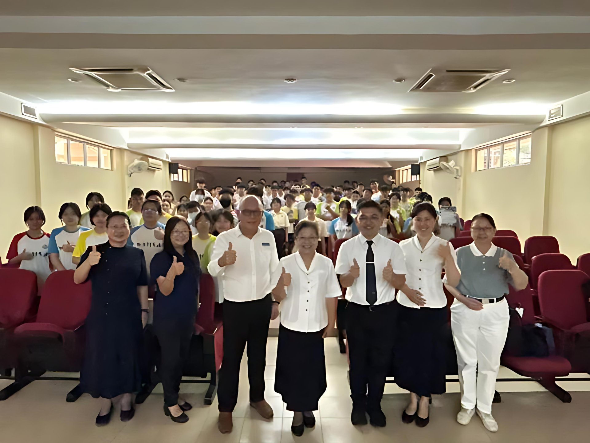 講師與參與學生大合照
