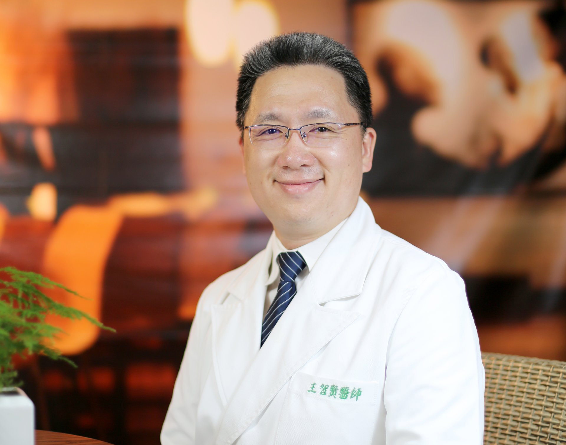 花蓮慈濟醫院內科部副主任暨腎臟科醫師王智賢表示，及早了解體態與腎功能狀態，調整飲食與運動習慣，不僅能守護腎臟健康，也能確保身體代謝順暢，沒煩惱。