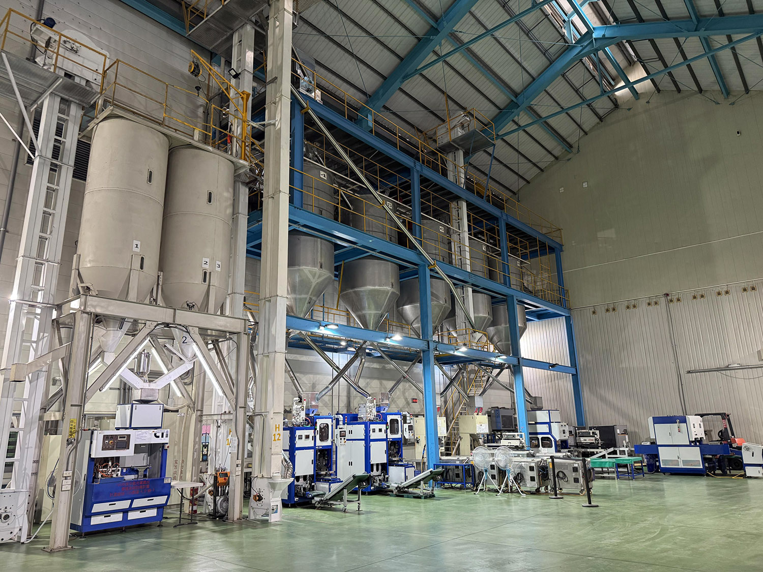 雲林縣斗南鎮農會建置現代化的精米工場。