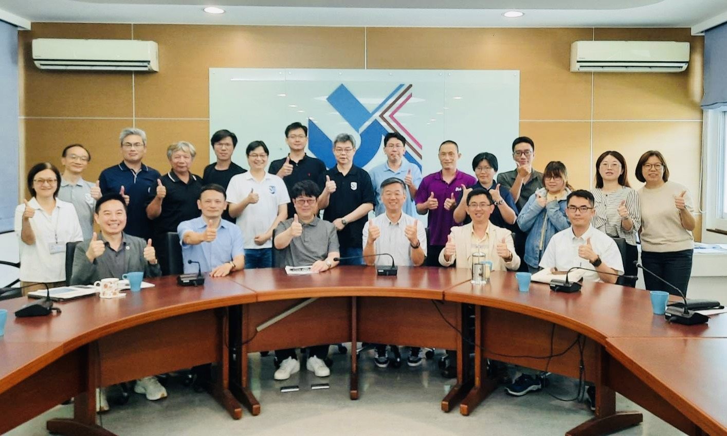 籌備工作小組會議後兩校與會人員共同合影。