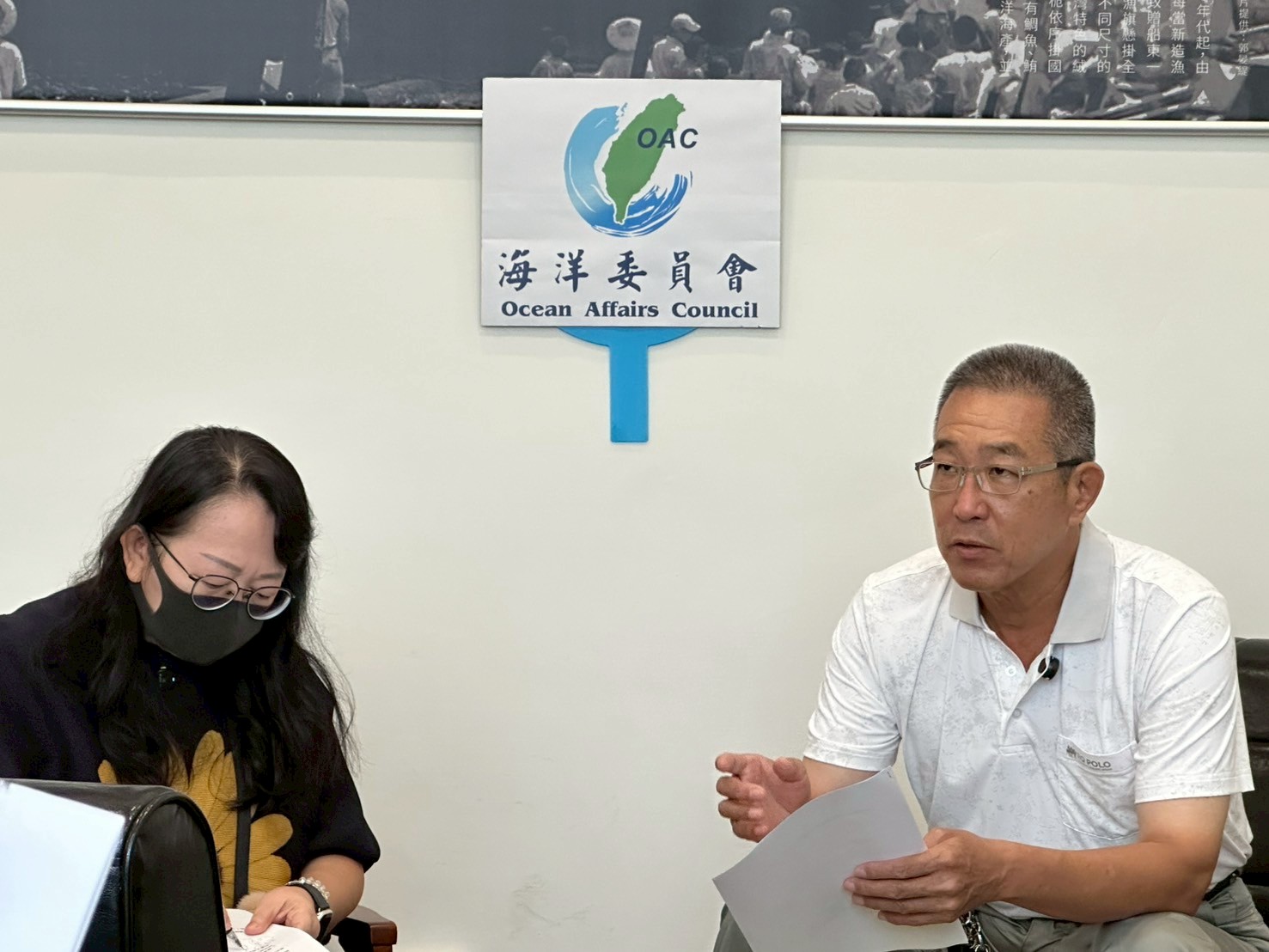 舢舨船採訪，與居民一同回顧旗津海上交通的黃金年代。