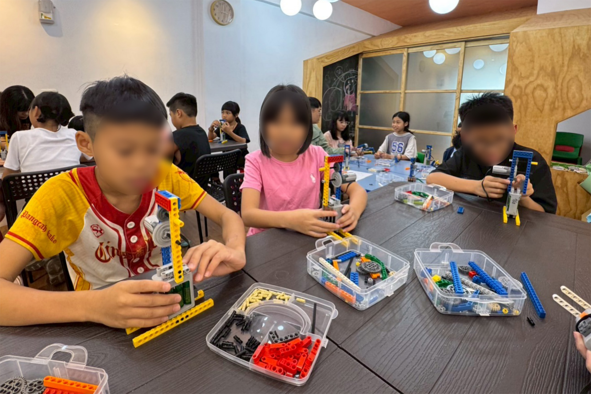 測試一下齒輪能不能順利轉動