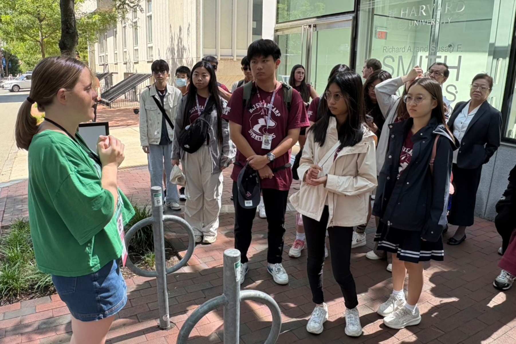 哈佛大學學姐進行導覽校園，認識世界著名的知識殿堂。
