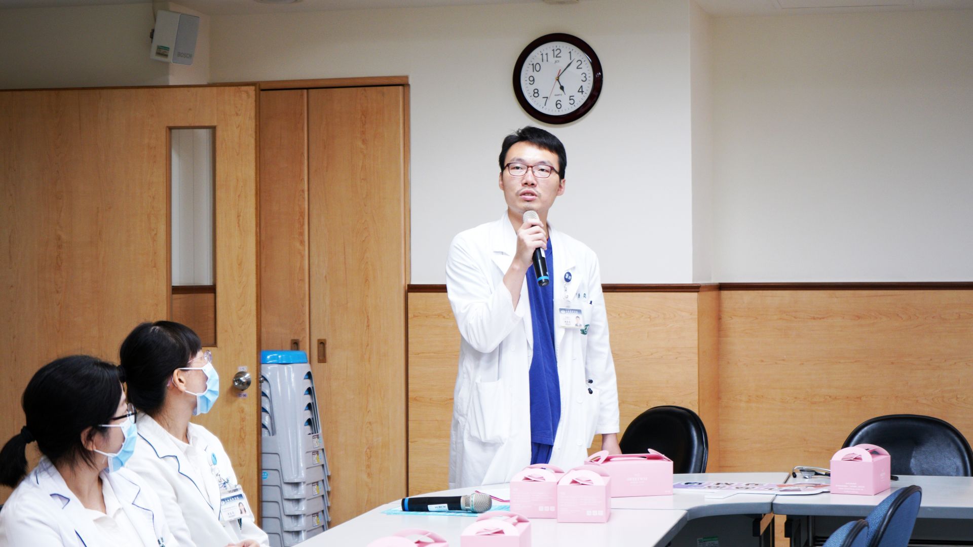 轉銜中心副主任劉秉奕醫師。