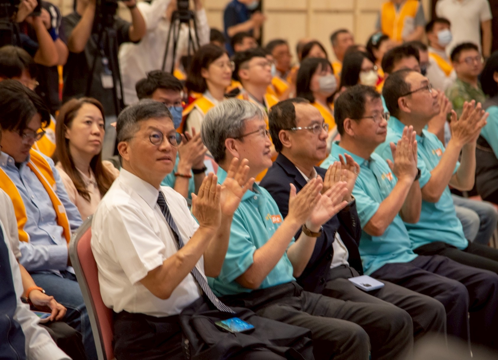 慈濟基金會副執行長劉效成(前左一)表示，慈濟誠摯感謝新北市政府多年的信任與支持，讓慈濟有機會參與防災士制度的推動與培育。