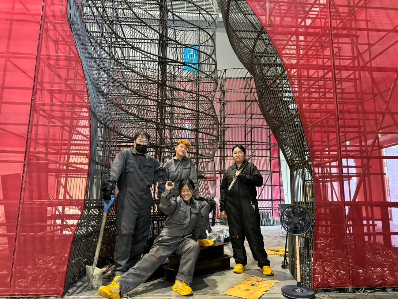 十一百造股份有限公司見習。