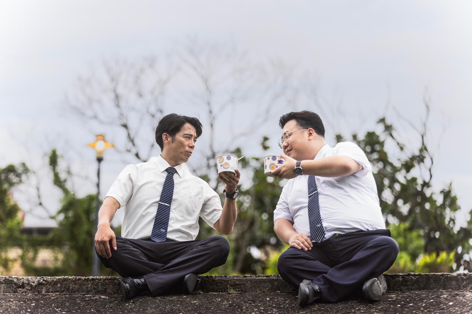 劉國劭(右)、陳子強(左)餘震中看見兄弟情