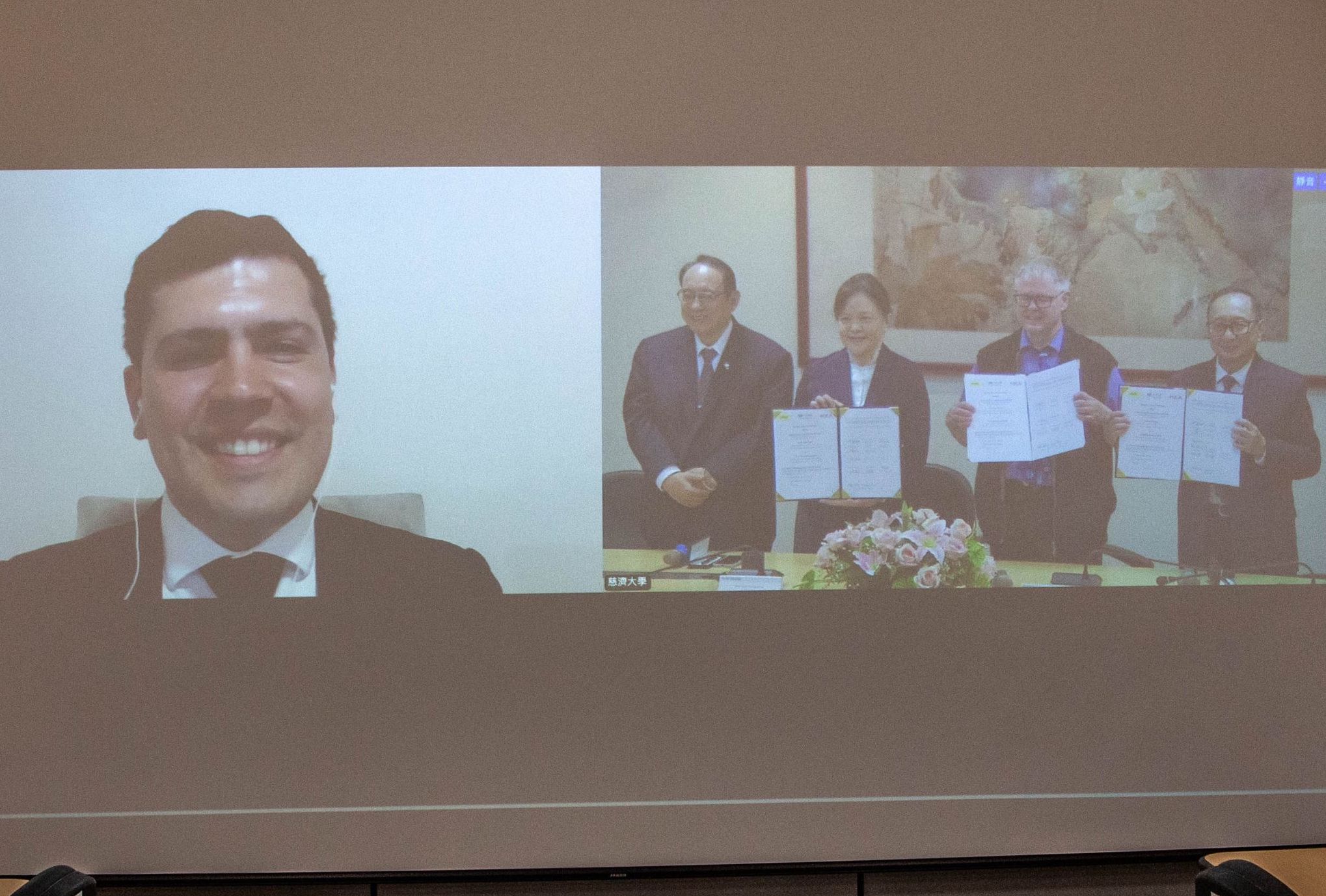 墨西哥蒙特雷大學（UDEM）商學院院長Juan Jose Martinez Rodriguez無法親自與會，仍透過視訊參與。