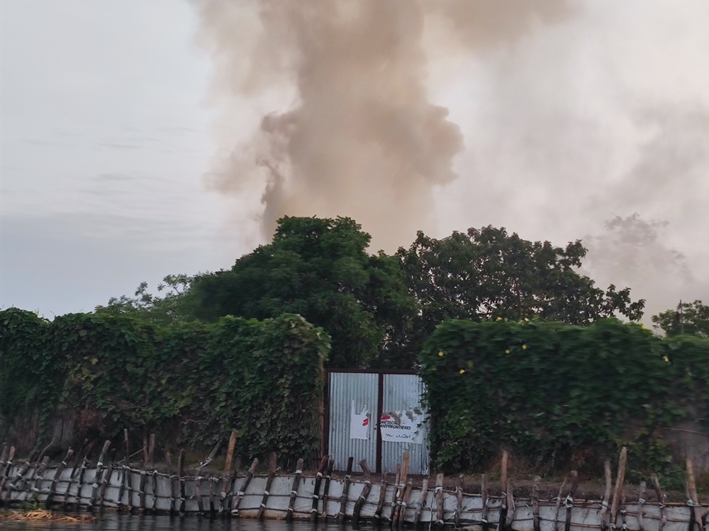 無國界醫生位於南蘇丹忠來州舊芬加克醫院在5月3日清晨4時30分遭到兩架武裝直升機投擲炸彈。照片拍攝於2025年5月3日。
