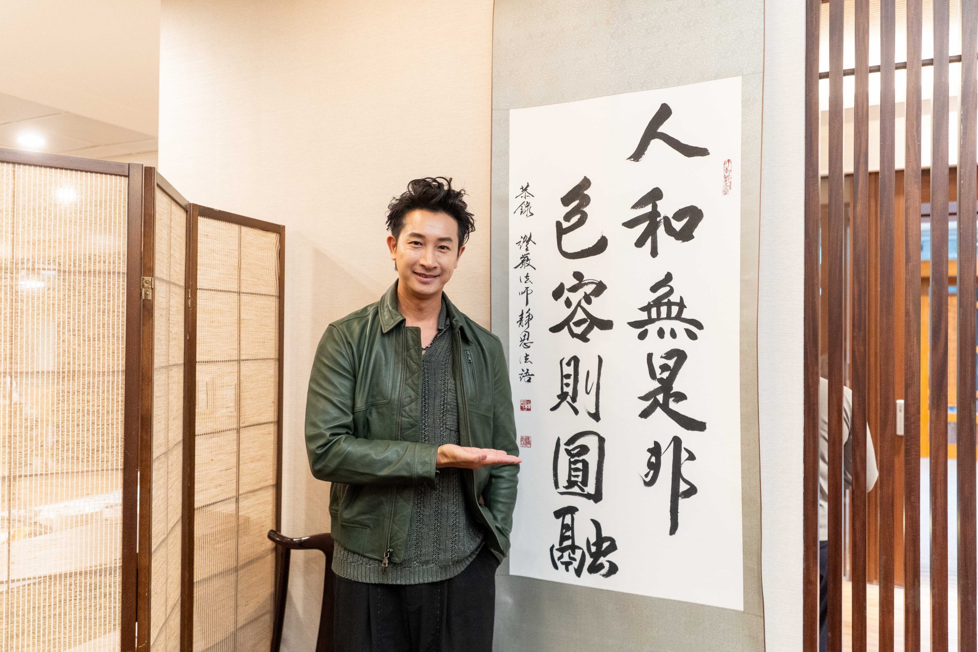 邱凱偉在大愛劇《院長爸爸》中飾演徐榮源副院長